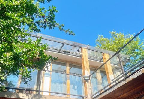 Lainnya Po return. Slow talk