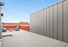 Lainnya 6 Private Rooftop Patio with Skyline View - Modern Chic Sanctuary