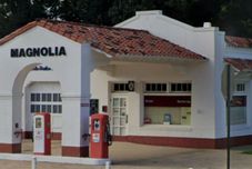 Others Stylish Space and Historic Charm - Captivating Downtown Retreat