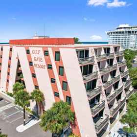 Logo 1 Dual Water Views and Heated Pool - Spacious Coastal Retreat, 埃克德学院 酒店