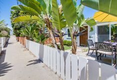 其他 5 Fenced Yard with Outdoor Dining and Garage - Charming Coastal Retreat