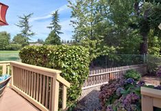 Others 3 Stylish Single Level Wine Escape