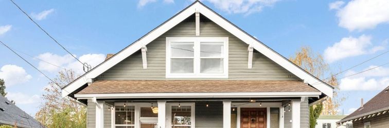 Others Gorgeous Outdoor Retreat and Luxurious Amenities - Exquisite Haven