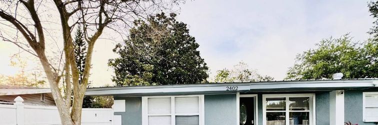 Lain-lain Private Backyard with Fire Pit and Pool Table - Cozy Oasis