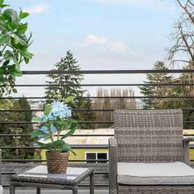 Hotel Interior/Public Areas 1 Rooftop Deck and Modern Amenities - Charming Townhouse Haven, Seattle Public Library Hotels