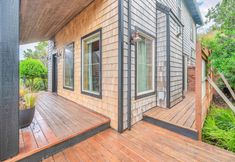 Others 5 Ocean Views and Glow-in-The-Dark Game Room - Charming Coastal Haven