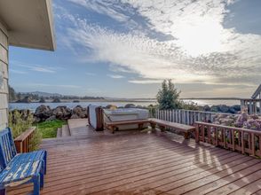 其他 4 Charming Bayfront Cottage with Hot Tub and Fire Pit - Cozy Coastal Retreat