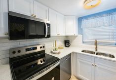 Others 6 Heated Salt Water Pool and Charming Decor - Relaxing Coastal Retreat