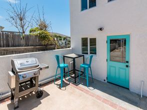 기타 4 Charming Balcony and Gorgeous Fireplace - Stunning Ocean View