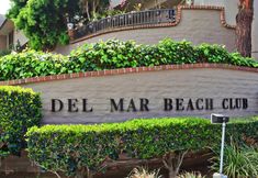 Others 3 Resort-Style Amenities and Direct Beach Access - Inviting Coastal Haven