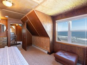 Lain-lain 4 Sweeping Pacific Views and Spacious Living - Charming Coastal Retreat