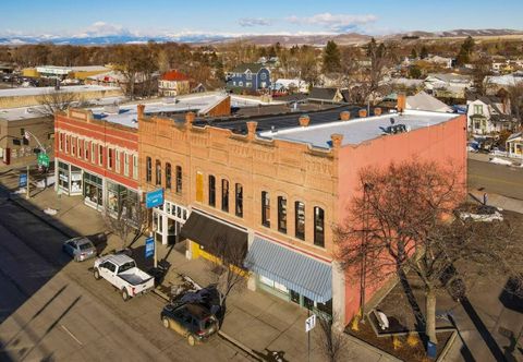 Others Charming Loft with City Views and Modern Kitchen - Spacious Retreat