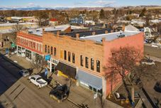 Others Charming Loft with City Views and Modern Kitchen - Spacious Retreat