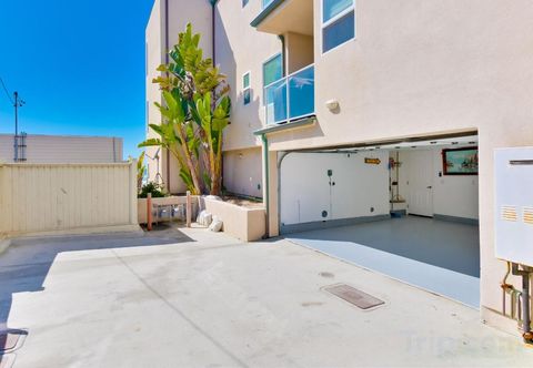 Others Ground Level Patio and Free Rentals - Charming Oceanfront Escape