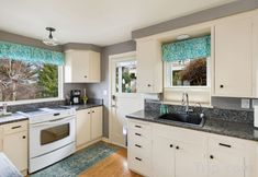 Others 6 Hot Tub and BBQ Surrounded by Nature - Charming Scenic Escape