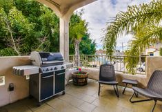 Lainnya 5 Hot Tub and View Deck with BBQ - Charming Coastal Sanctuary