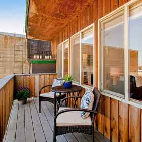 Hotel Interior/Public Areas1Idyllic downtown studio with water views, free WiFi, full kitchen & modern touch,天使港梦幻游乐场飯店