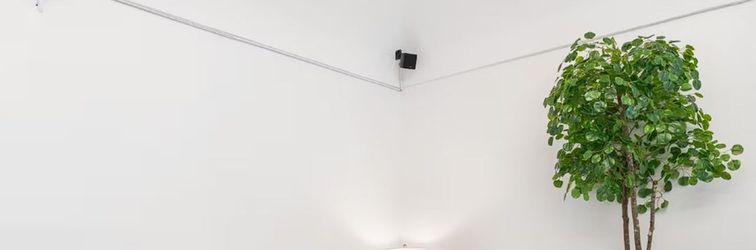 Others Charming Dual Studio Setup with Convenient Amenities - Spacious Retreat