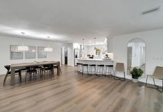 Lainnya 7 Designer Furnishings and Seasonal Pool Heating - Elegant Oasis