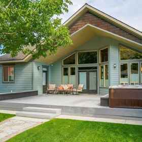 Hotel Exterior1Spacious Chef's Kitchen and Hot Tub - Beautiful Family Haven,贝克县飯店