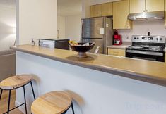 其他 4 Dog-friendly apartment with bay views & balcony - walk to waterfront