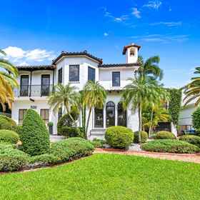 Hotel Exterior 1 Heated Pool and Canal Access - Stunning Mediterranean Oasis, Hotel Las Olas Riverfront