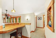 其他 3 Spacious Lodge with Hot Tub and Game Rooms - Rustic Modern Oasis