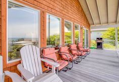 其他 4 Modern Design with Game Room and Deck - Stunning Ocean View Retreat