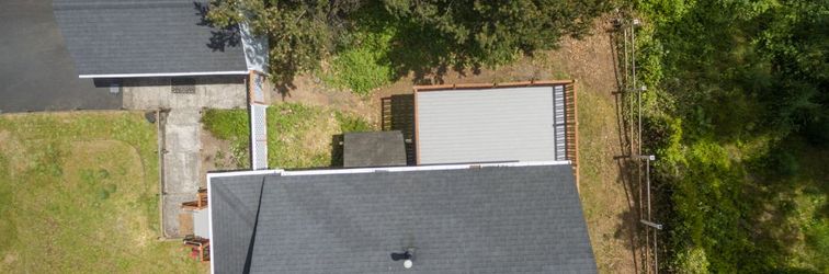 Others Charming Cottage with Beach Access - Stylish Coastal Retreat