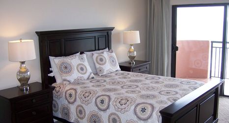 Others 2 Stunning Seaside Haven with Balcony and Spa Access