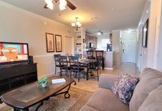 Khác 4 Pool View and Fully Equipped Kitchen - Elegant Family Haven