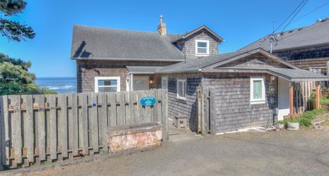 Others 2 Oceanfront Deck and Cozy Interior - Charming Coastal Escape