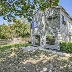 Hotel Exterior 1 Spacious Fenced Yard with Majestic Maple Tree - Charming New Haven, Hotel North SeaTac Park