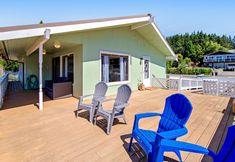 其他 5 Family-Friendly Home with High-Speed WiFi, Water View, W/D, and Enclosed Yard