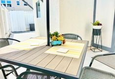 Others 2 Proximity to Cafes and Attractions - Charming Private Escape