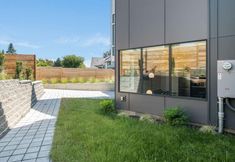 Others 2 High-End Kitchen and Air Conditioning - Stylish Retreat