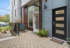 Others 2 Cozy Space with Convenient Access to Downtown - Charming Getaway