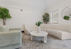 Others 3 Charming Studio with Rooftop Access and Cozy Amenities - Delightful Urban Escape