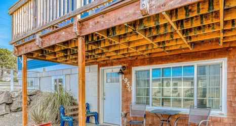 其他 2 Cake by the Ocean