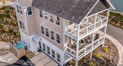 Lainnya 2 Stunning Ocean Views and Hot Tub - Luxurious Coastal Retreat