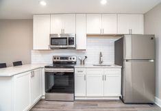 Others 7 City Center Access and Free Wifi - Charming Urban Retreat