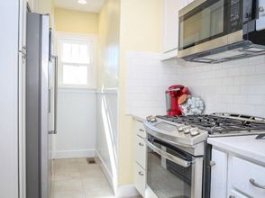 Lainnya 4 Charming Bungalow with Fenced Backyard - Delightful Escape