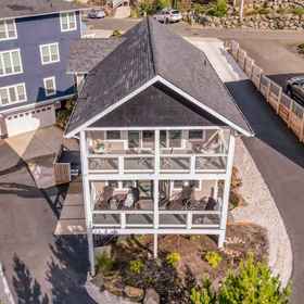 Hotel Exterior1Stunning Ocean Views and Hot Tub - Luxurious Coastal Retreat，Tanger Outlet Center飯店