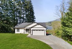 อื่นๆ 2 Waterfront Access and Kayaks Included - Stylish Lakeside Retreat