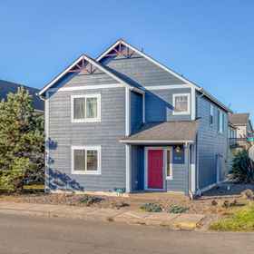Hotel Exterior 1 Ocean View and Modern Comforts - Stunning Nye Beach Retreat, Oregon Coast Aquarium Hotels