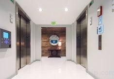 Lainnya 2 Year-Round Pool and Stunning Cityscape Views - Elegant Retreat