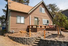 Others 3 Cozy Cottage with Partial Ocean View and Fire Pit - Charming Getaway