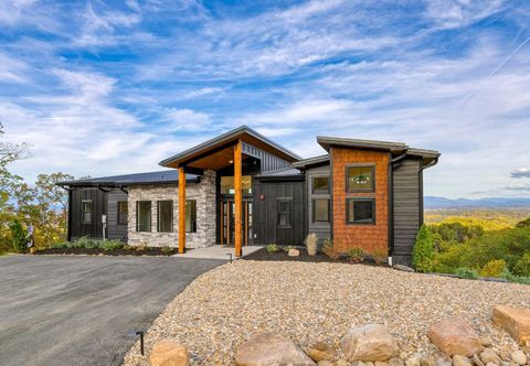 Others Heated Whiskey Barrel Pool, Hot Tub and Game Room - Stunning Mountain Sanctuary