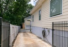 其他 6 Skyline Views and Treetop Serenity - Stylish Custom Retreat