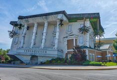 その他 2 Spacious Decks and Game Room - Charming Log Cabin Escape